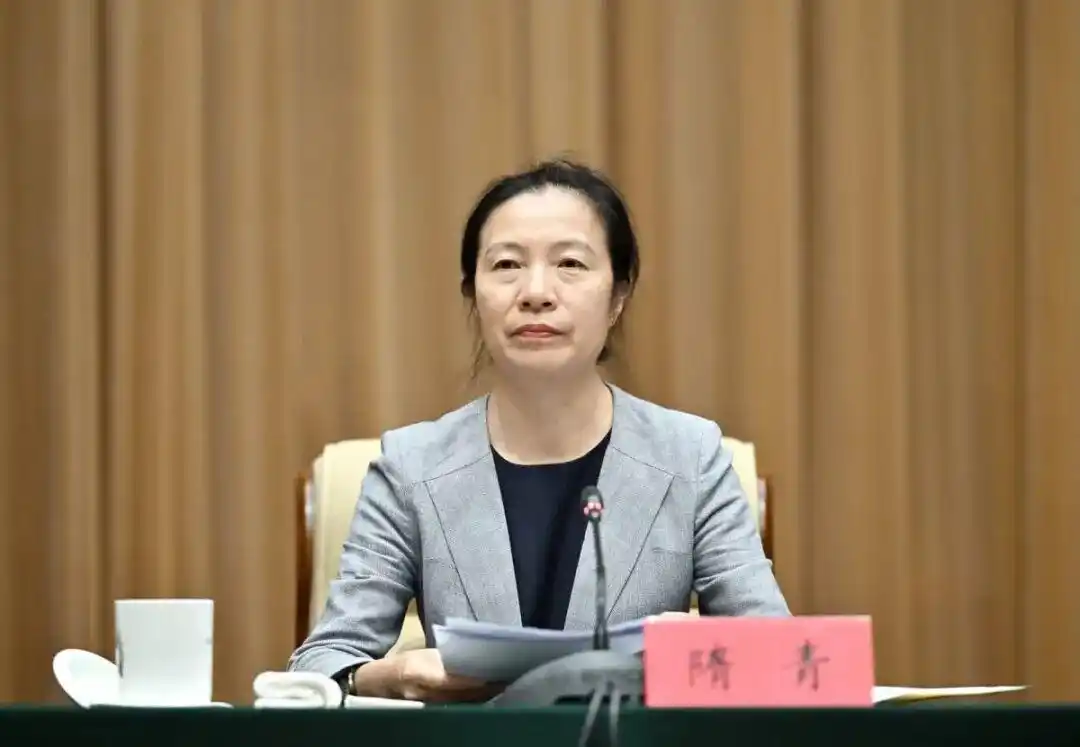 内蒙古自治区党委决定，隋青兼任自治区党委统战部部长，胡达古拉不再兼任这一