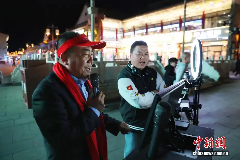 内蒙古呼和浩特：塞上青城 烟火可亲