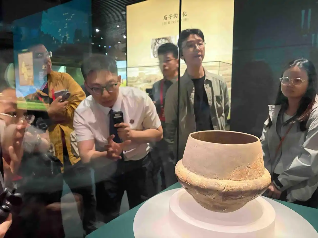 在内蒙古博物院，读懂“中华一家亲”的文物注脚