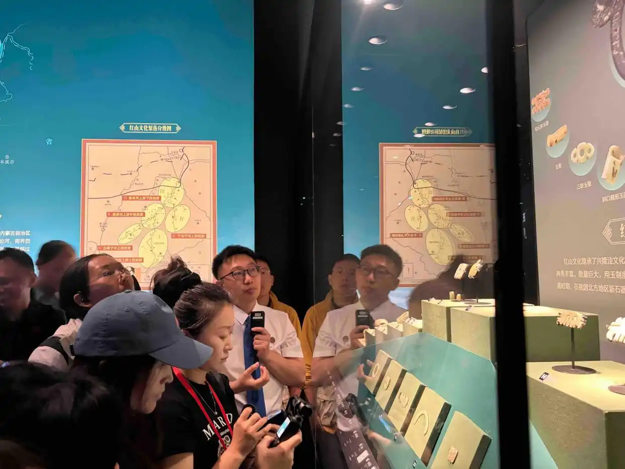 在内蒙古博物院，读懂“中华一家亲”的文物注脚