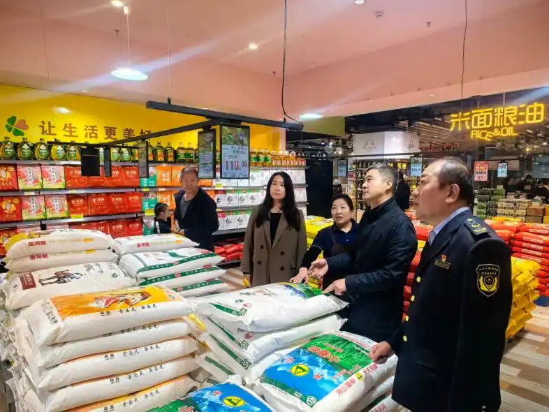 内蒙古三级市场监管部门联动守护节日市场价格秩序