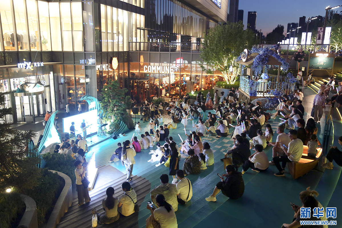 七夕夜 呼和浩特把浪漫幸福融入市井烟火